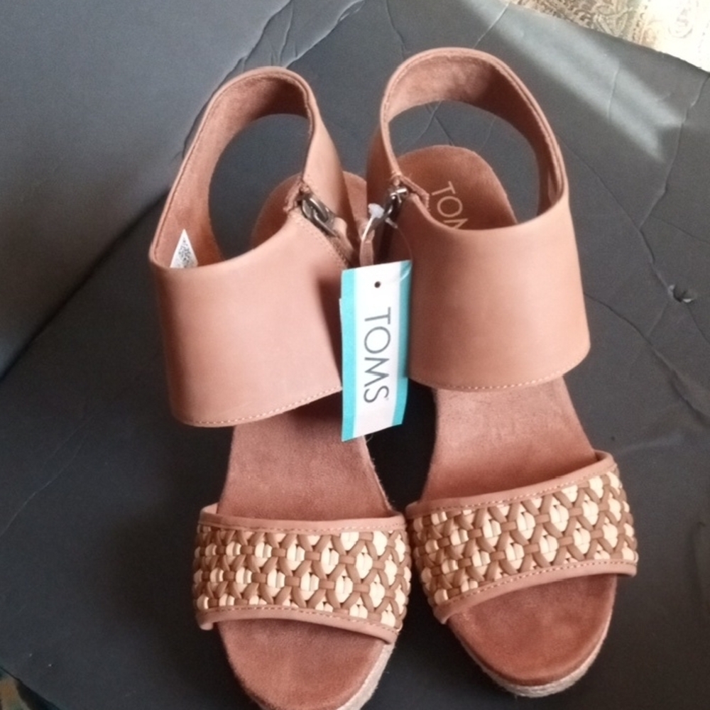 Toms Tan Woven Front Espadrille Block Heel Sandals NWT - Picture 3 of 16